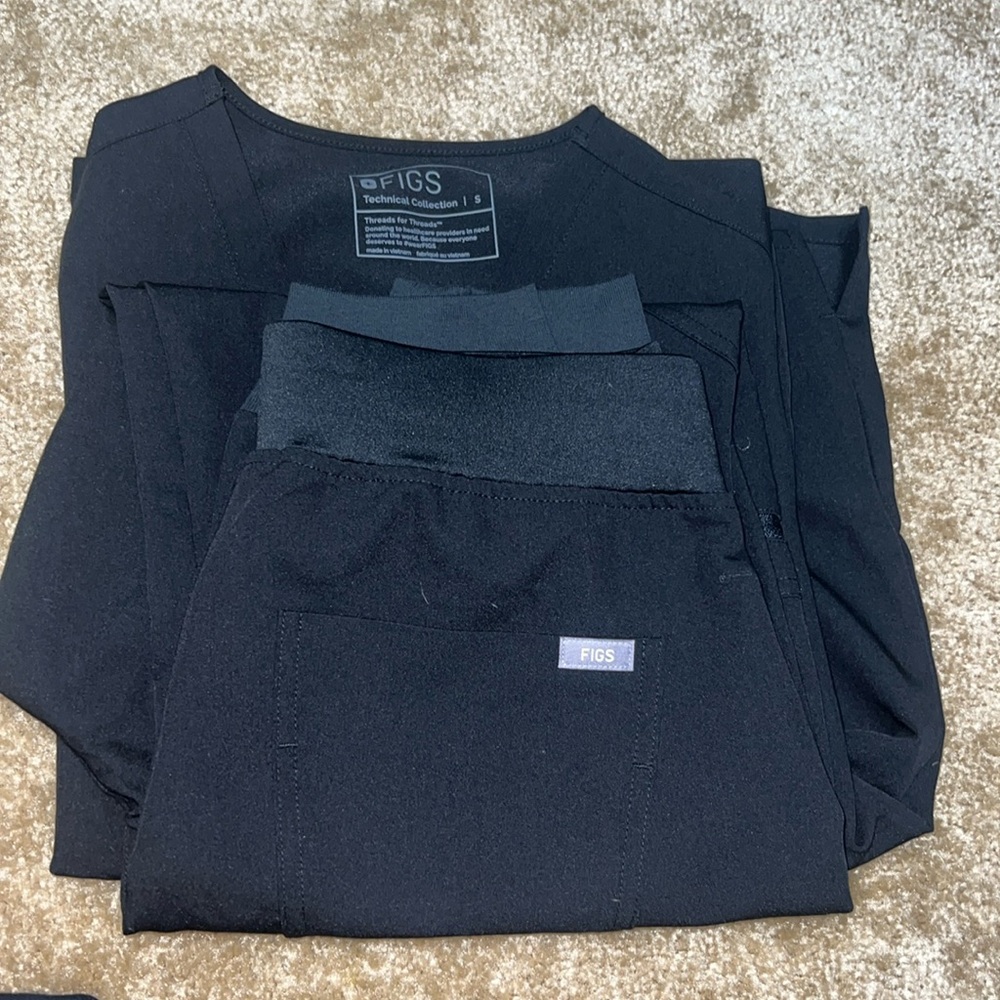 Figs scrubs
